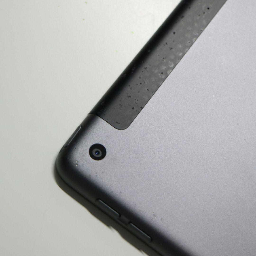 【背面傷・曲がり小】iPad (第8世代) 32GB WiFi+Cellular