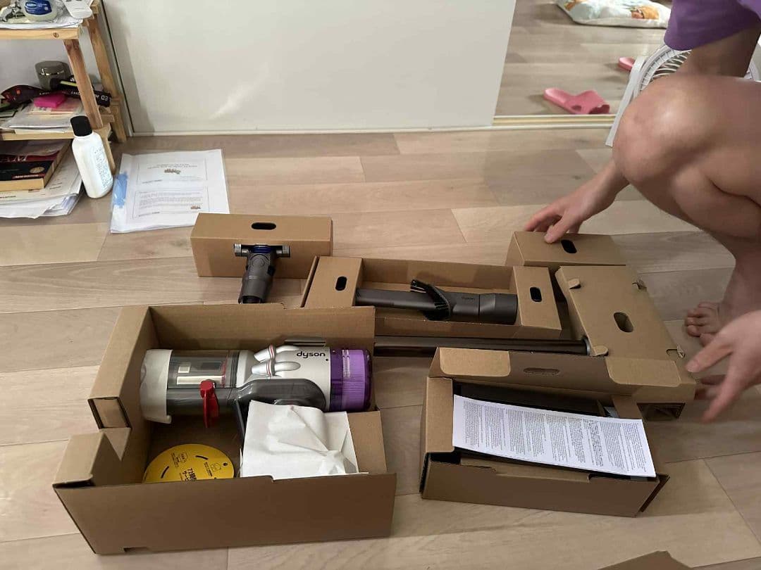 Dyson sv33 コードレス掃除機 未使用に近い! 値下げしました!