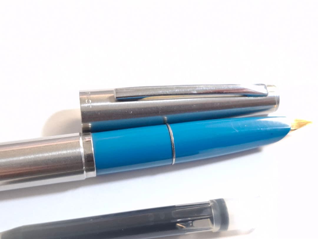 珍品　美品　PILOT　パイロット　万年筆　伸縮軸　ターコイズ色