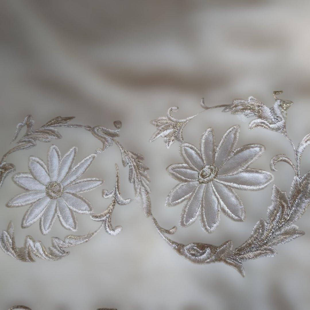 CARVEN クリーム色花刺繍 絹毛布 140x200cm