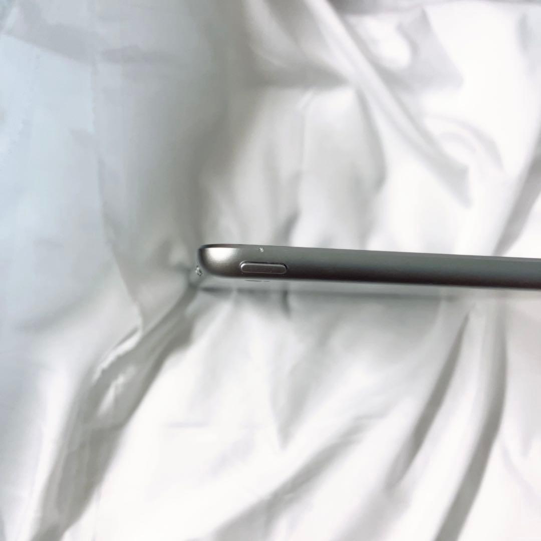 iPad本体 第6世代 9.7インチ 128GB 付属品付き