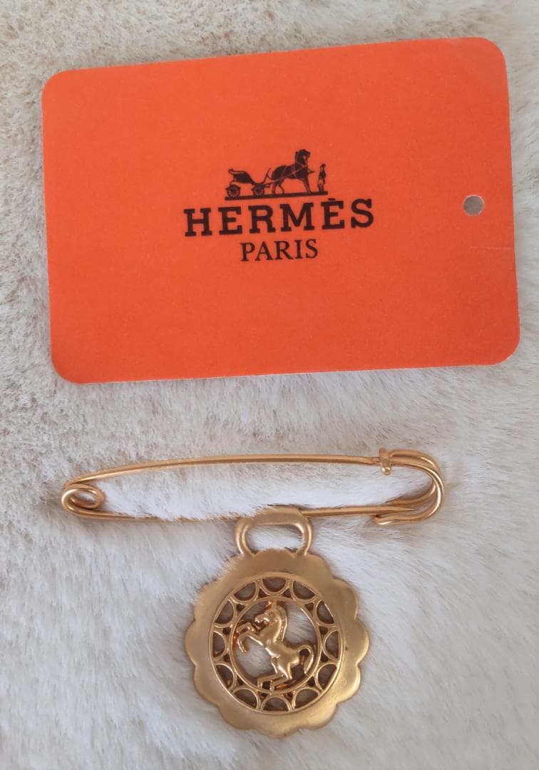 おにぎり♡【極美品】エルメス　 CHEVAL ピンブローチ　ホースモチーフ