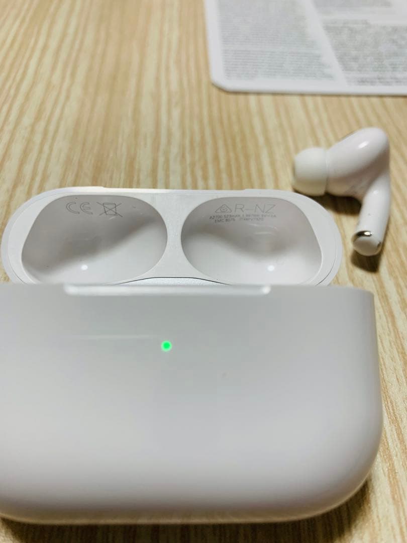 美品完品AirPods Pro 第二世代 本体(Lightning)