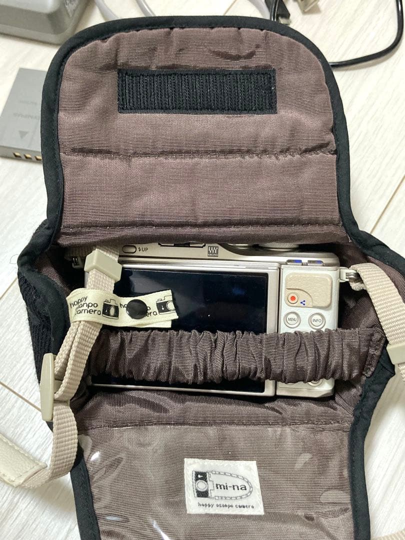 【美品】OLYMPUS オリンパス PEN E-PL9 ミラーレス一眼カメラ