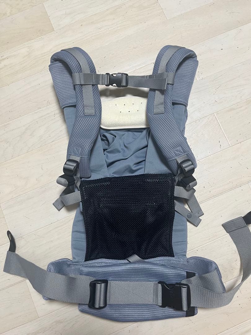 ☆付属品完備☆Apricaラクリス 抱っこ紐☆グレー