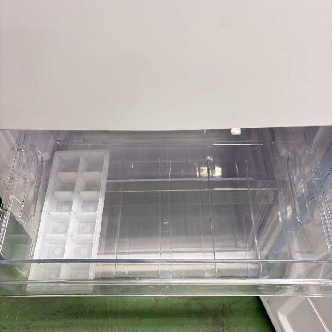 637 ホワイト　冷蔵庫　100L強　小型　右開き　2ドア　一人暮らし　東京発