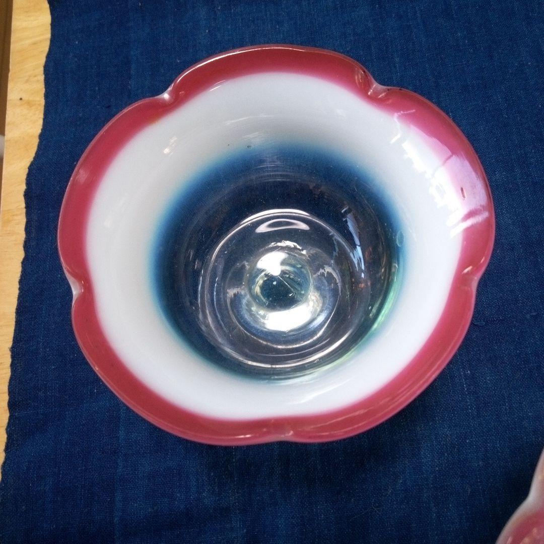 明治大正ロマン　輪花形　赤と乳白色の氷コップ５客