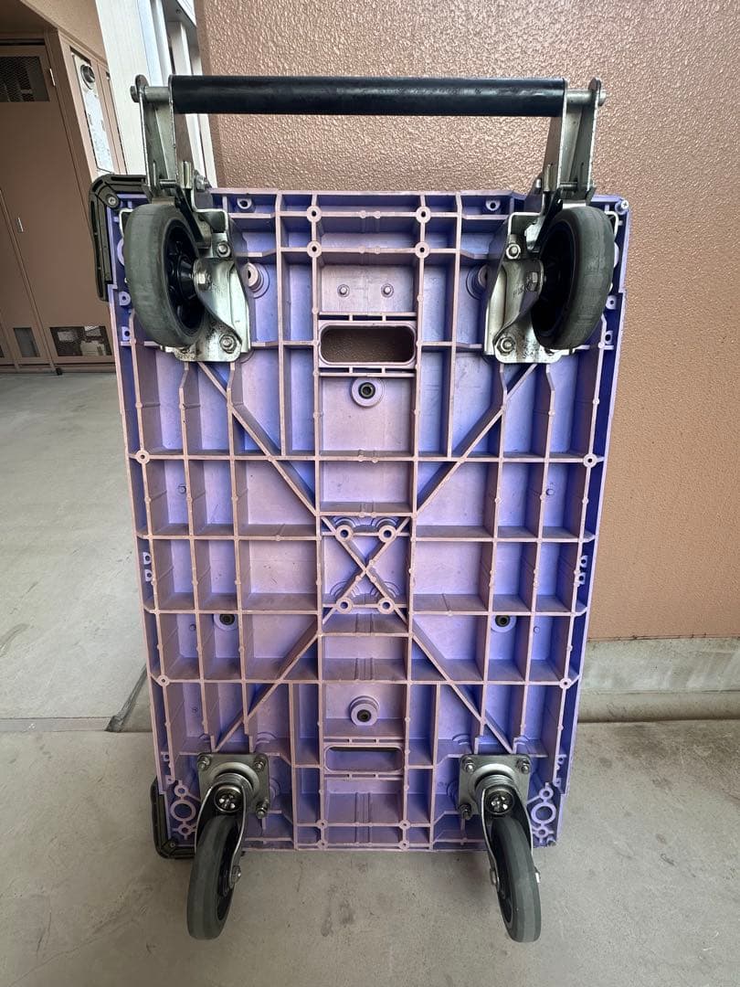 台車(フットブレーキ付き)押していて静かです！300kg