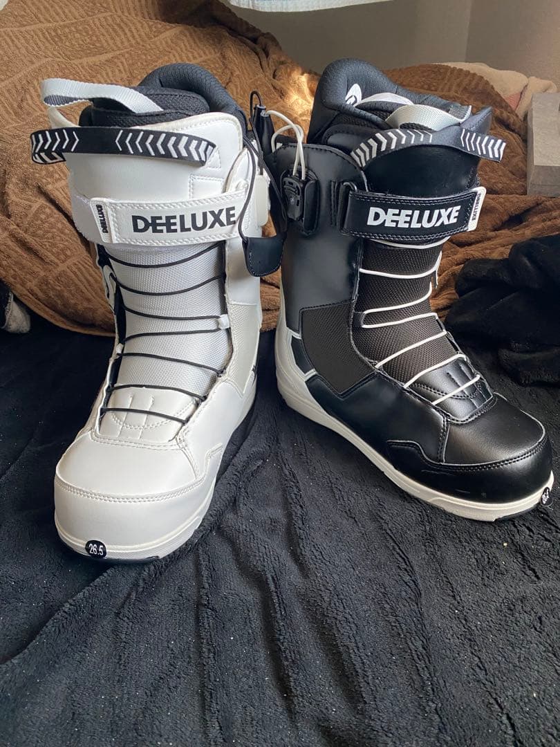 DEELUXE IDスノーボードブーツ ホワイト/ブラック