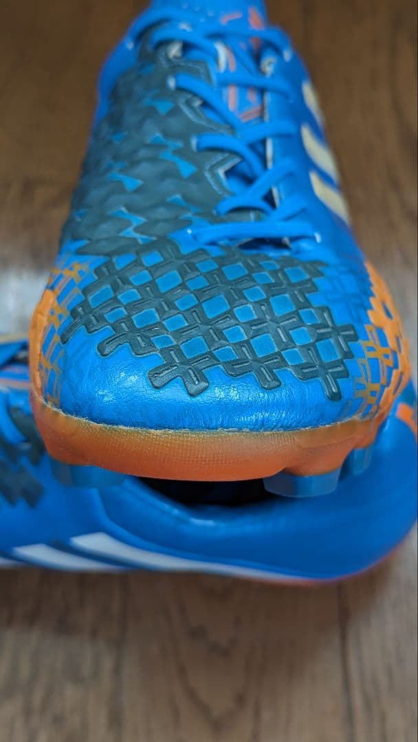 アディダス サッカースパイク プレデター リーサルゾーン HG