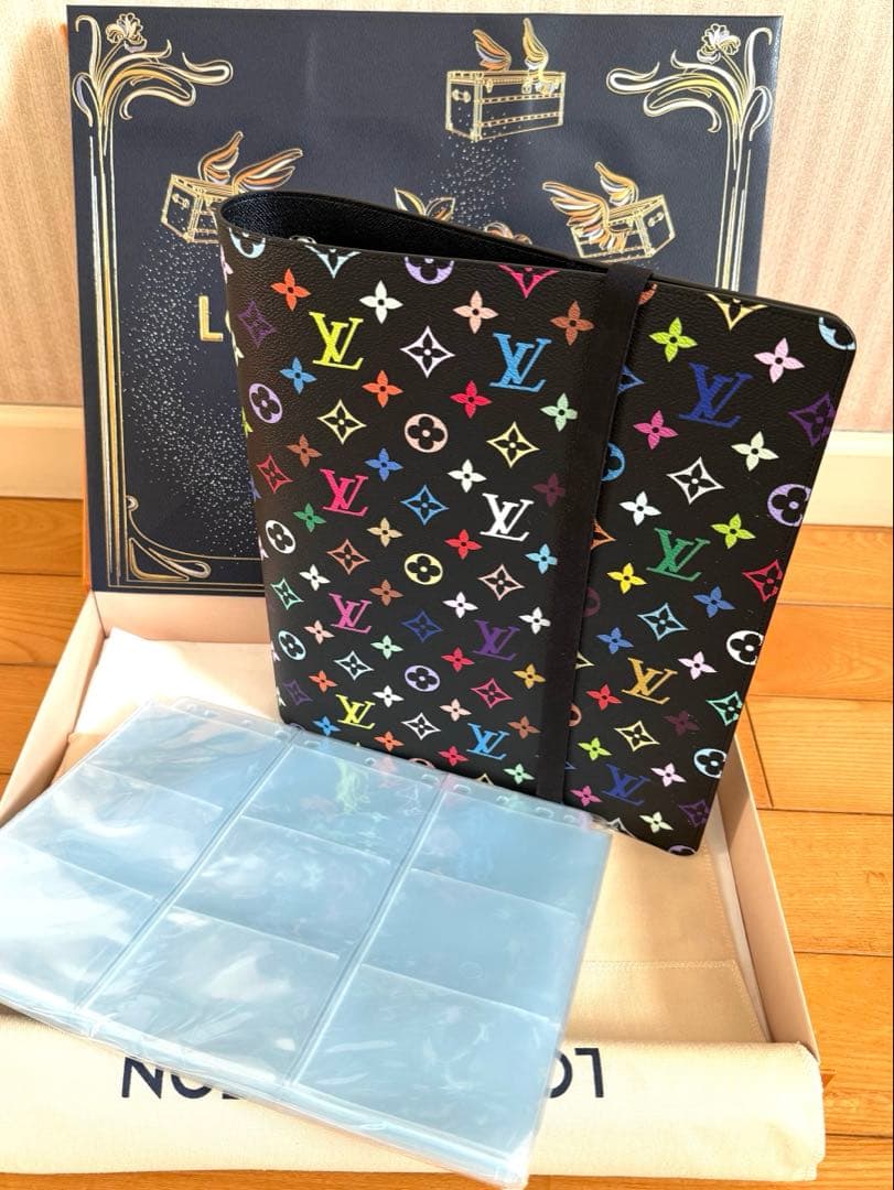 新品未使用♪日本限定LVxTM バインダー・モノグラムマルチカラー GI1505