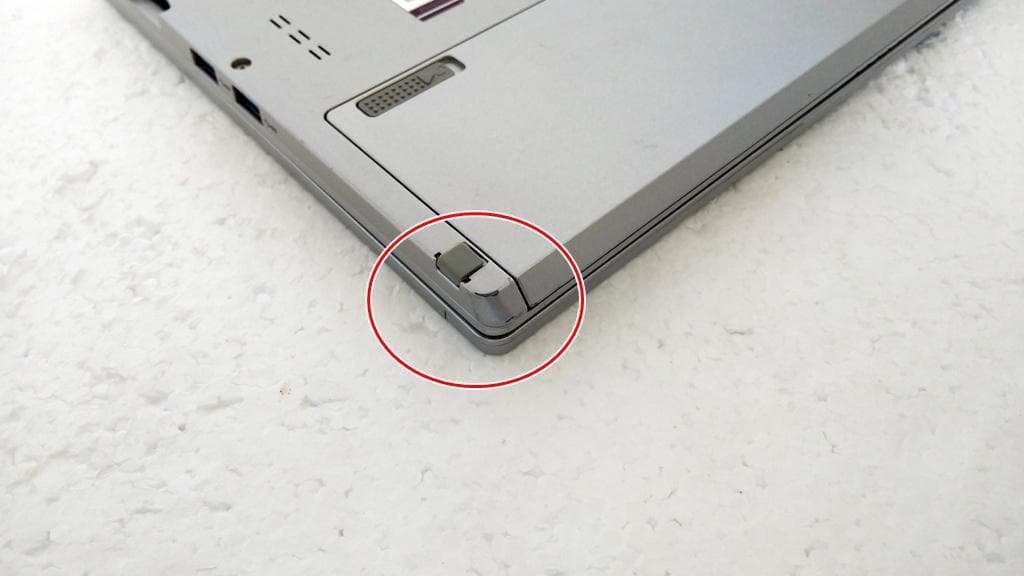 LTE対応 メモリ16GB 薄型タッチパネル CF-QV9