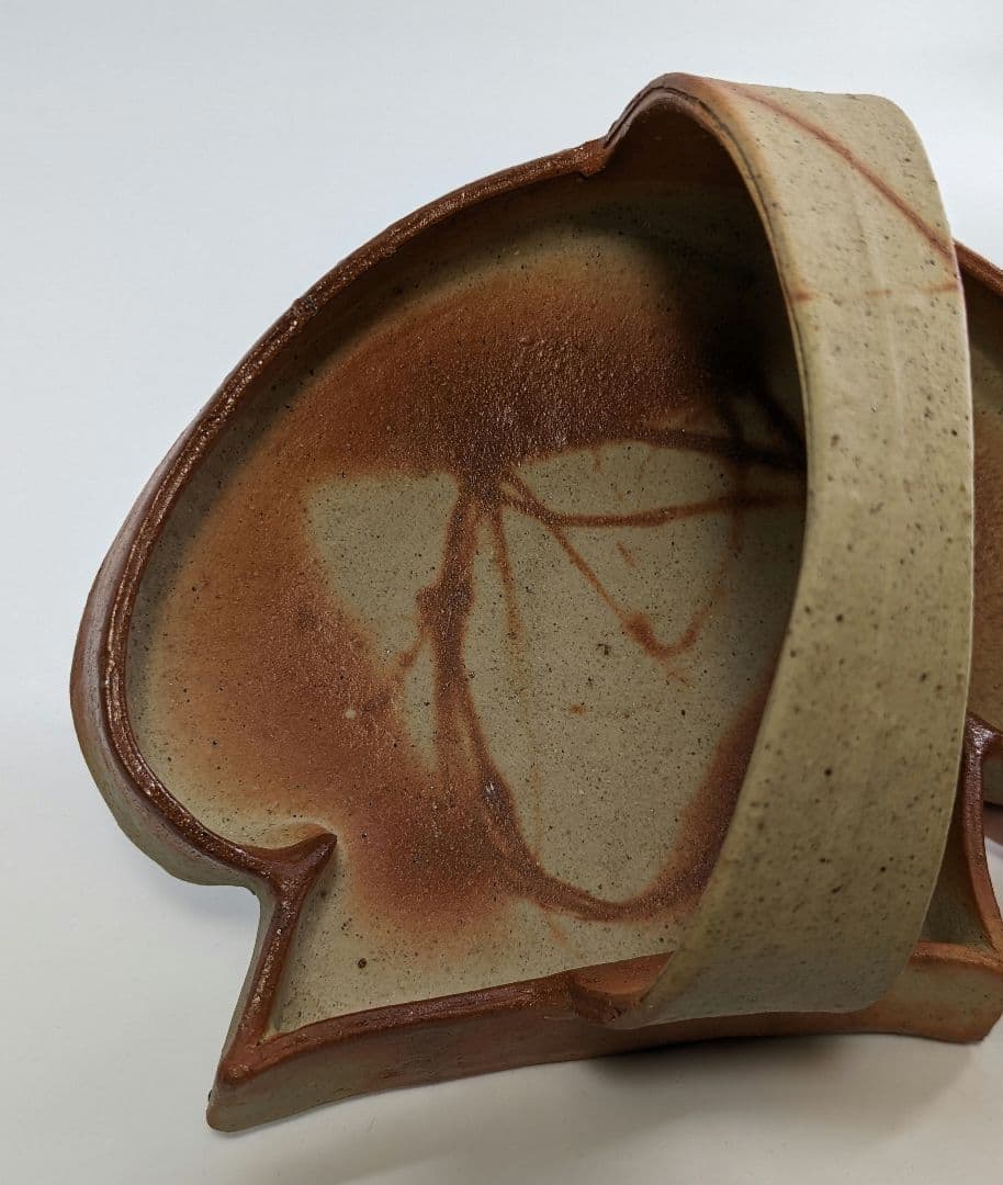 岡山県重要無形文化財 金重有邦 備前焼 「伊部ヒダスキ手付鉢」 共箱合布栞 緋襷