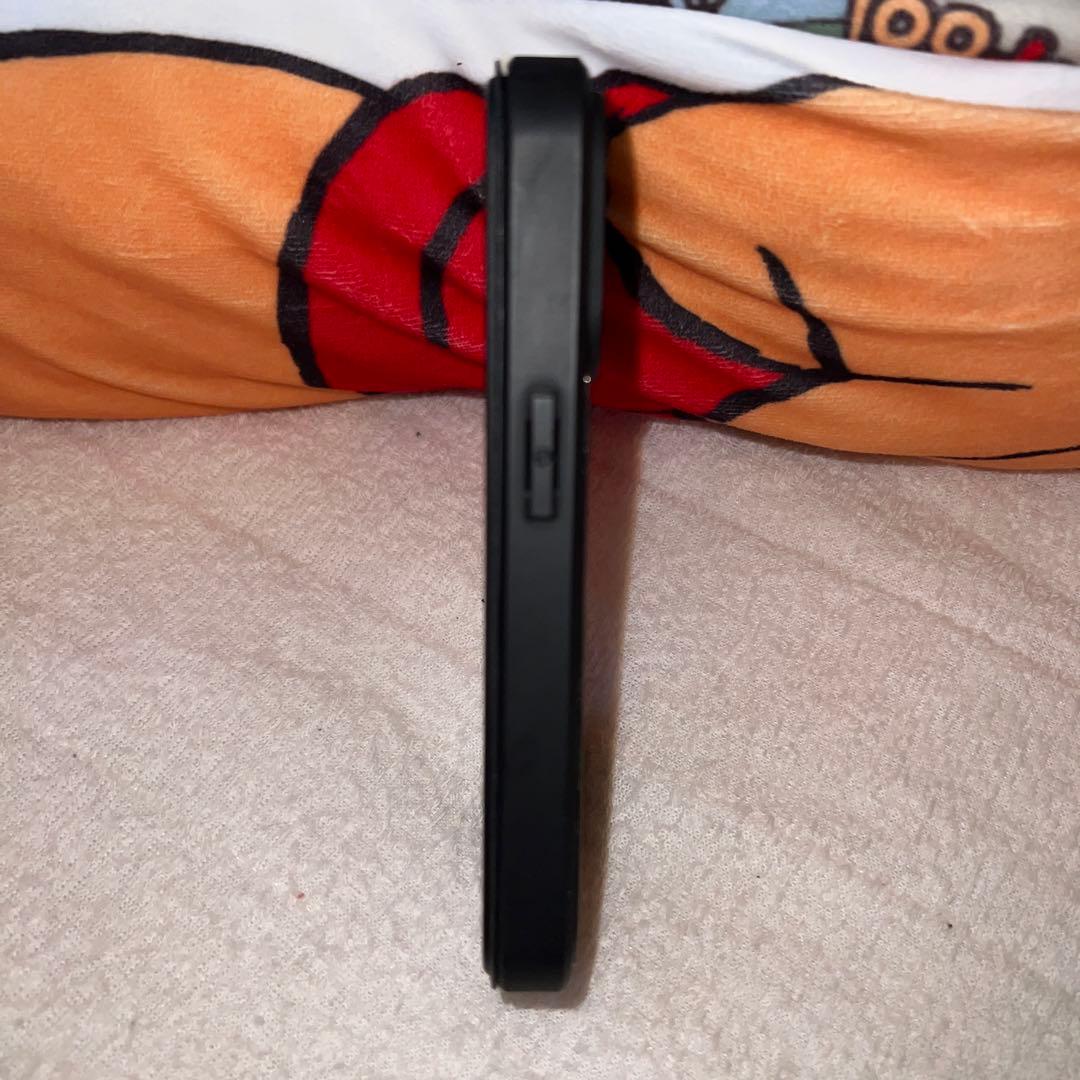 iPhone15Pro カーボン 手帳ケース