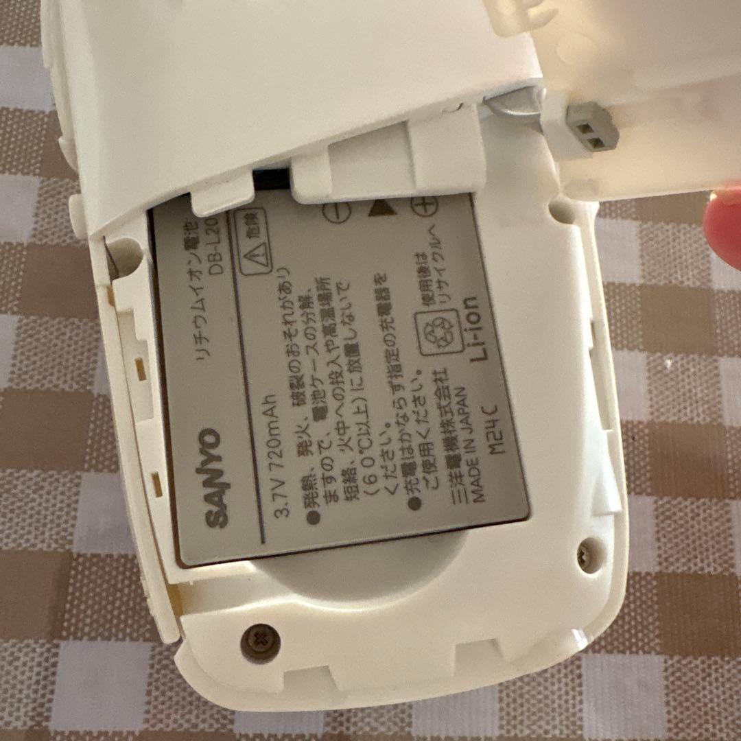 動作品　【Xacti】SANYO デジタルムービーカメラ DMX-CG9(W)