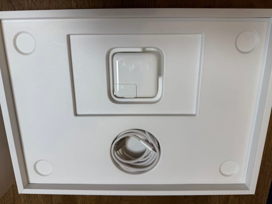 MacBook Air M2 13インチ 8GB 256GB SSD 初期化済み