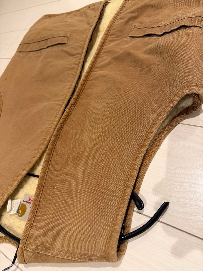 はなや　　carhartt ベスト