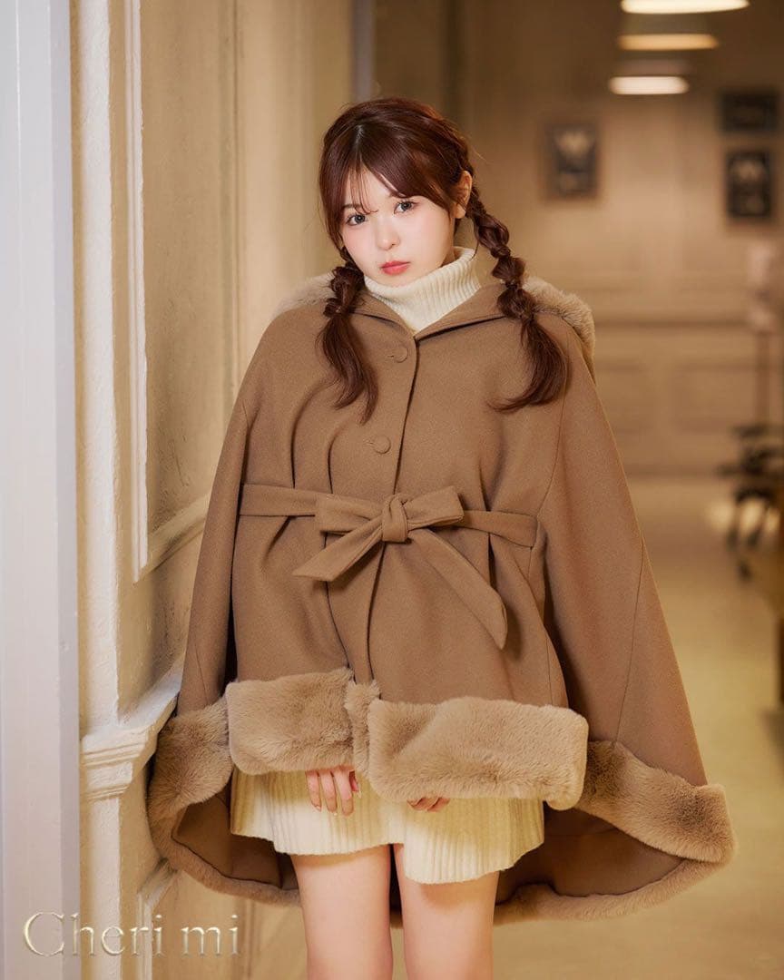 新品タグ付 Cherimi シェリミー フードファーリボンポンチョ ブラウン