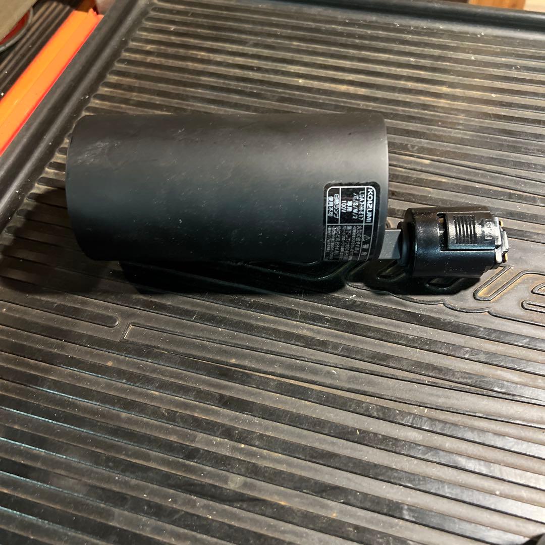 ブラック円筒形LEDスポットライト　コイズミ　ダクトレール用　4個