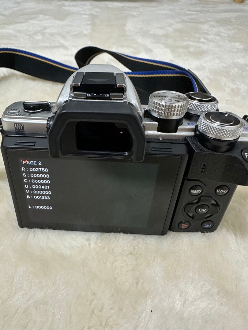 OLYMPUS ミラーレス一眼カメラ OM-D E-M10 Mark II