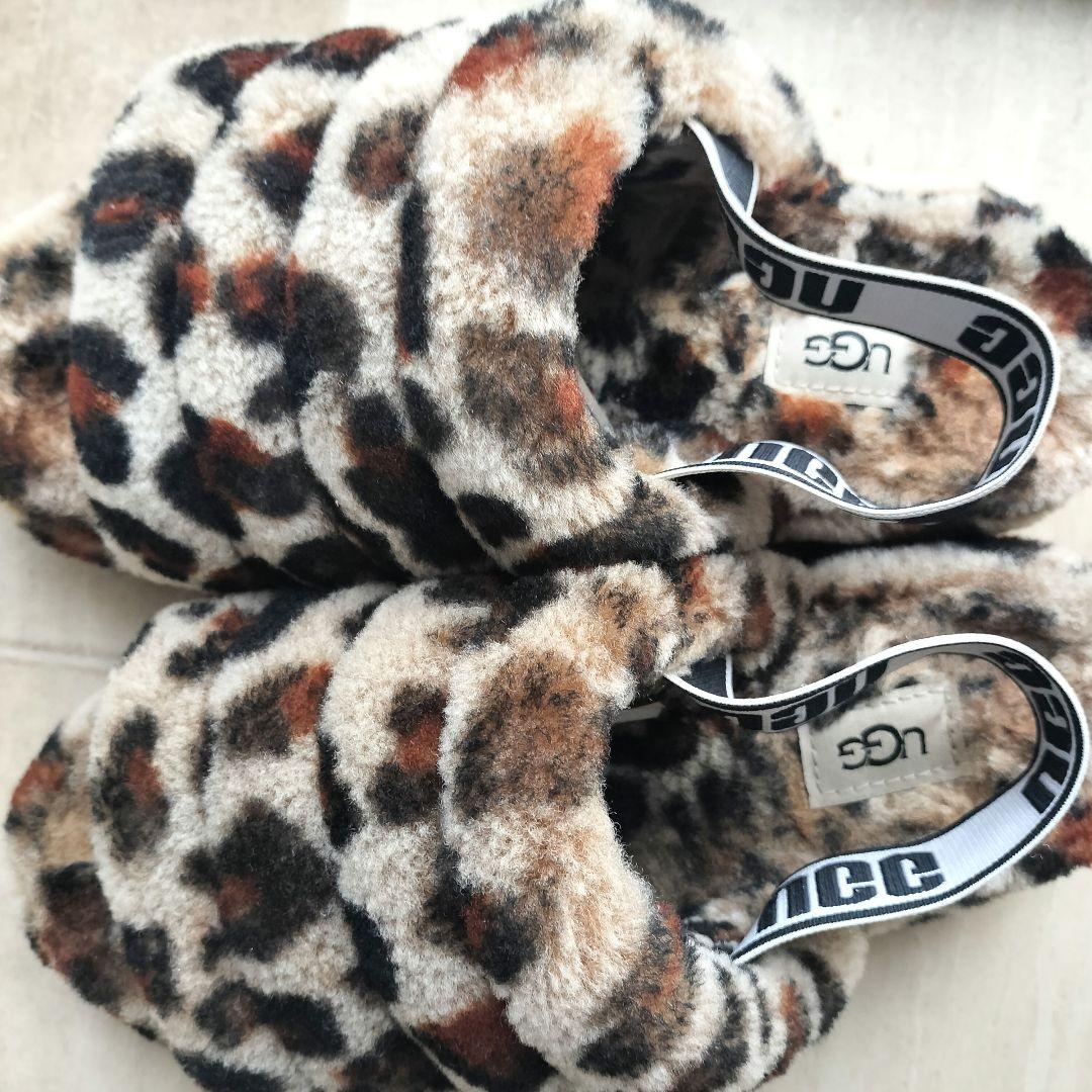 UGG　ヒョウ柄　ファーサンダル