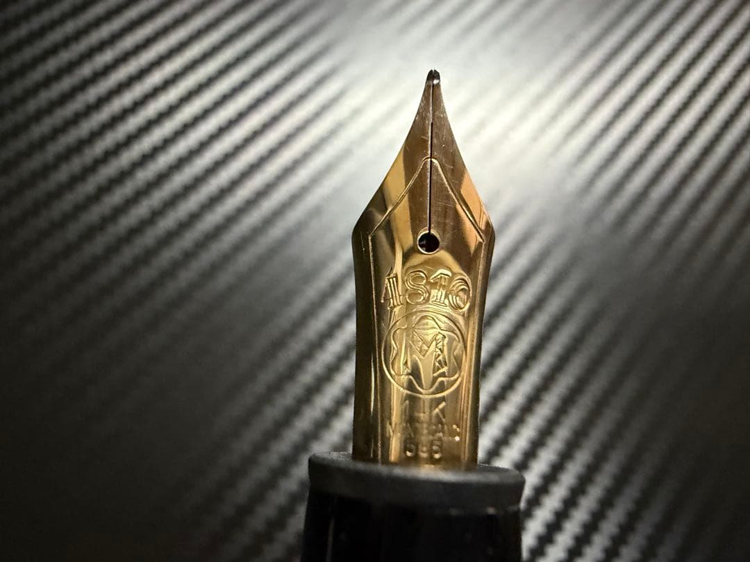 未使用に近い モンブラン 146 14K 全金 M 中字 万年筆