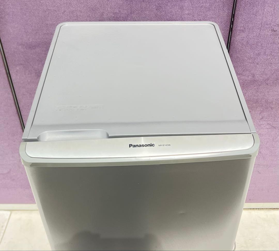 Panasonic ノンフロン冷凍冷蔵庫 品番 NR-B143W-S 2010年