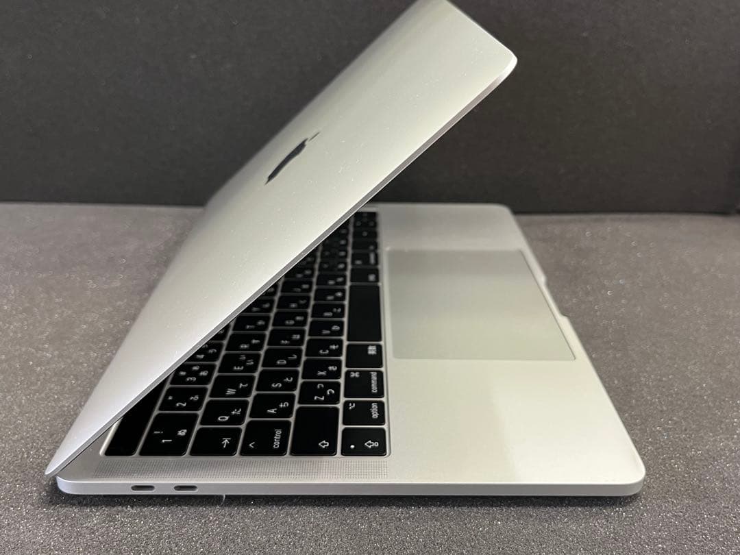 i7&16GB&1TB SSD搭載！MacBook Pro 13インチ 2016