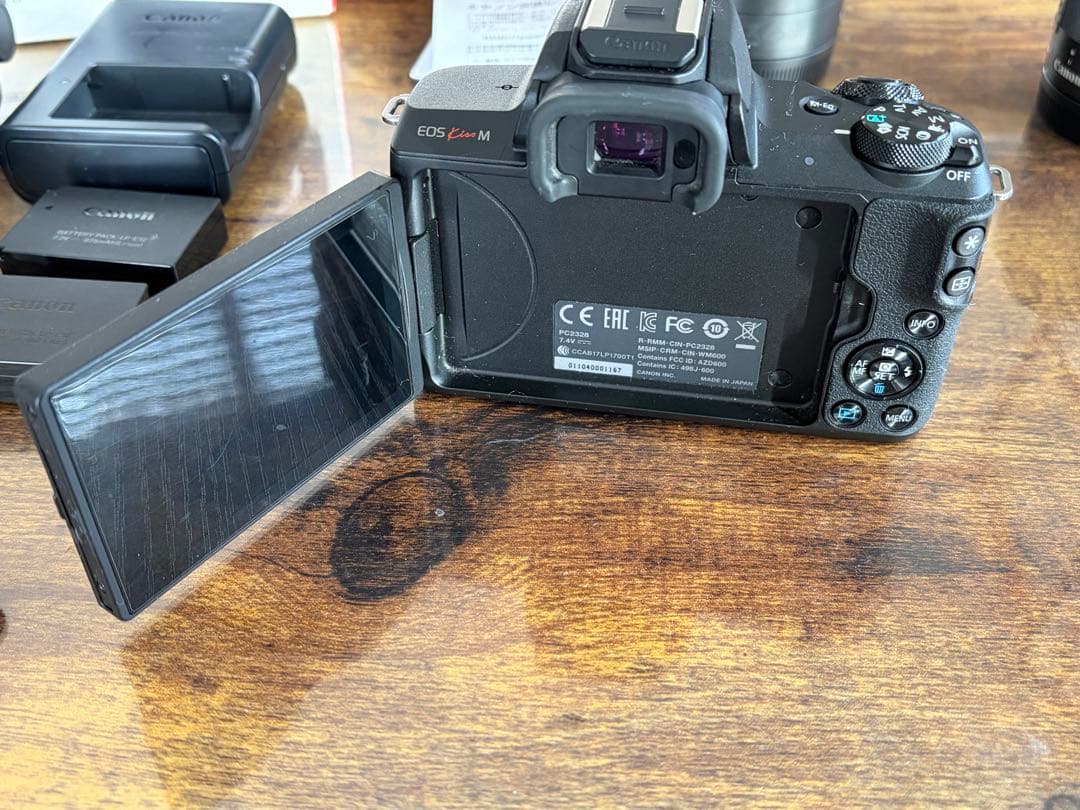 Canon EOS M ミラーレス一眼カメラセット