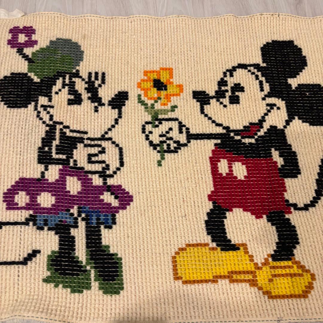 ミッキー＆ミニー ヴィンテージラグ 約111cm x 68cm