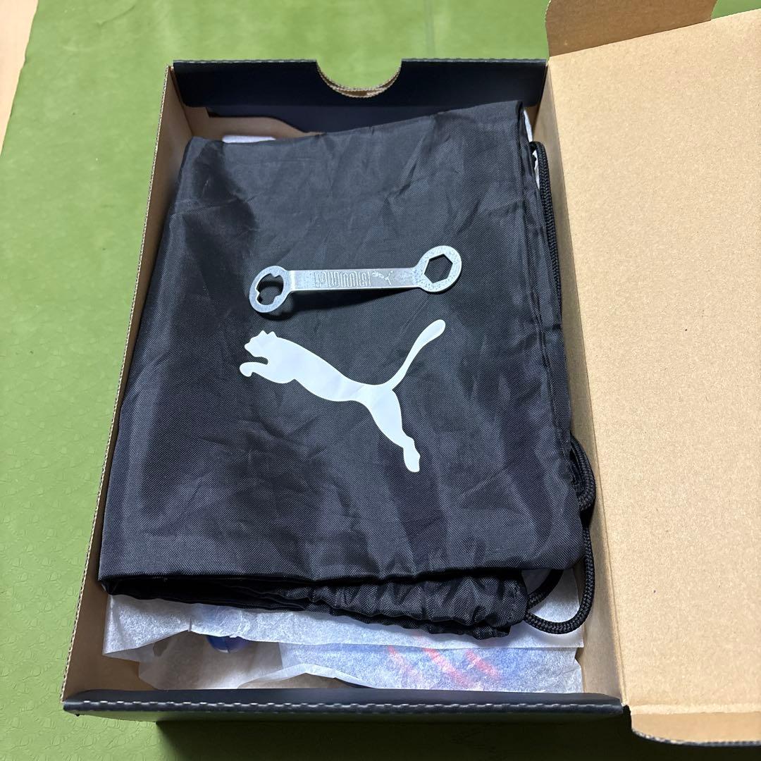 【新品未使用】PUMA フューチャー Z 28cm SG 取り替え式 天然芝用