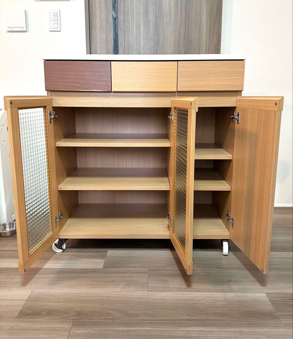 【最終値下げ】食器棚 ナチュラルウッド(キャスター付き)