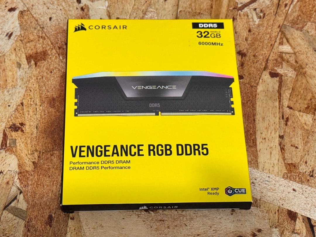 メモリー CORSAIR VENGENCE RGB DDR5 32GB 6000MHz