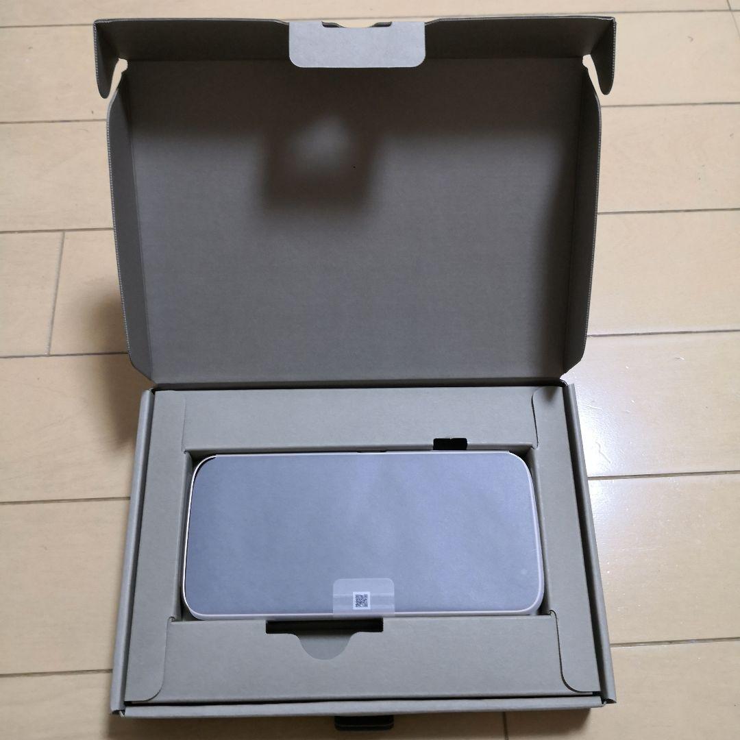 新品未使用　らくらくスマートフォン F-53E 本体