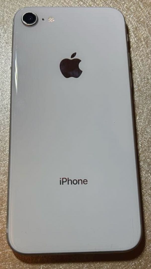 3*5様 Apple iPhone 8 ホワイト 本体