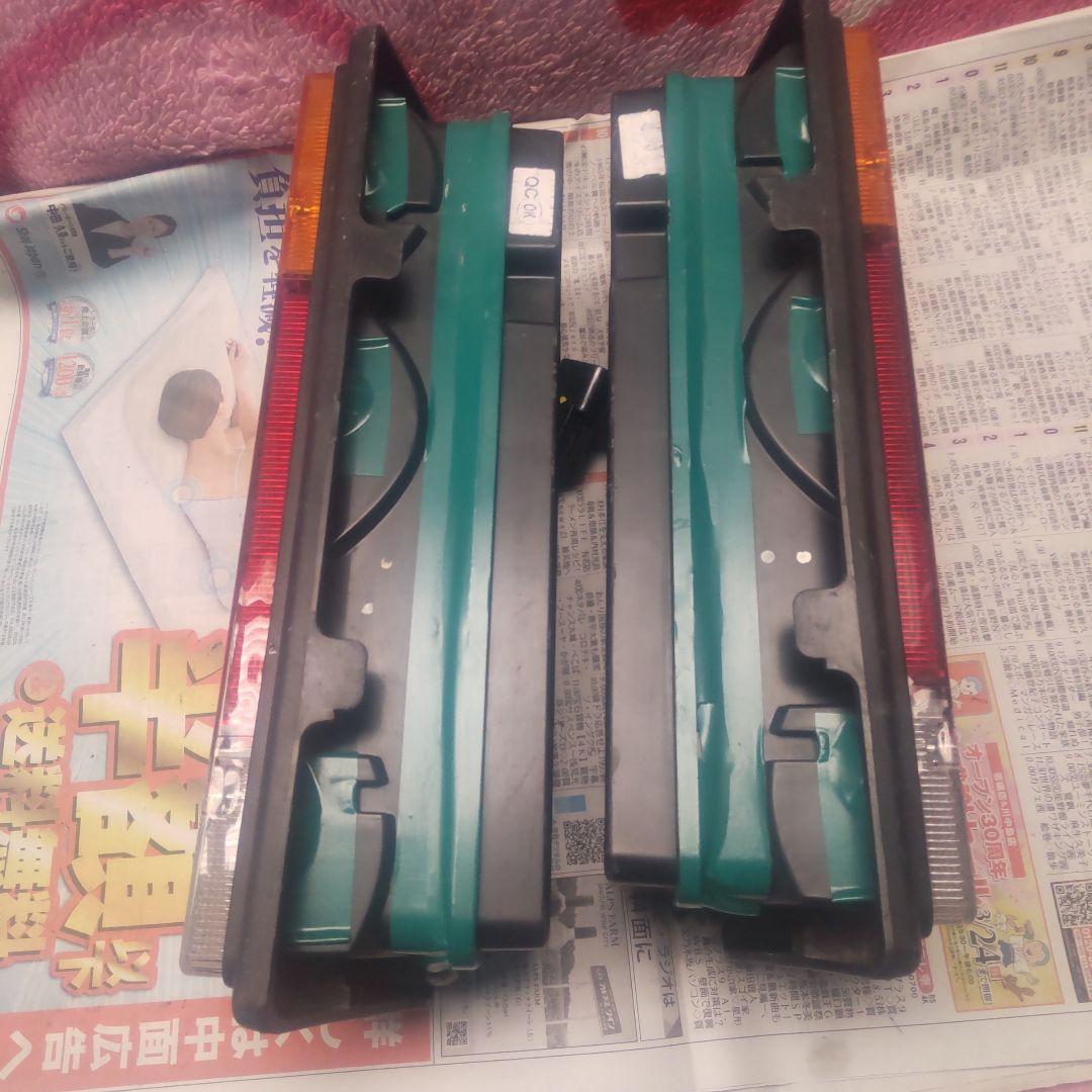 テールランプ 　三菱　キャンター　純正テール　キャンター純正テール　アイス