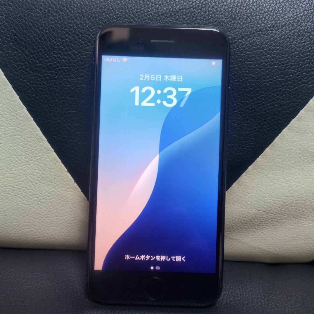 81　iPhone　SE 第3世代　128gb 黒　SIMフリー　se3