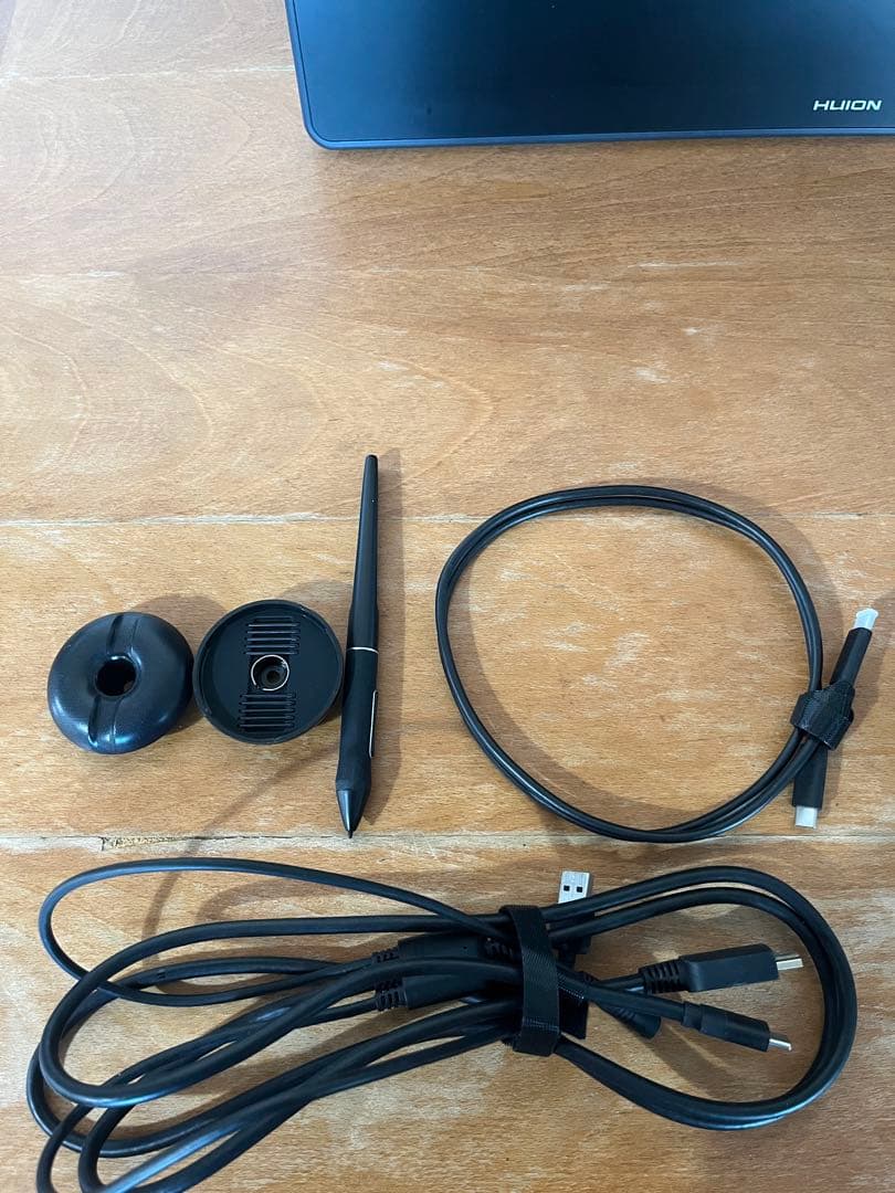 HUION KAMVAS 22 plus 液晶ペンタブレット本体