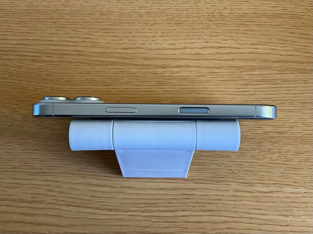 Apple iPhone16Pro 256GB ホワイトチタニウム 【おまけ付】