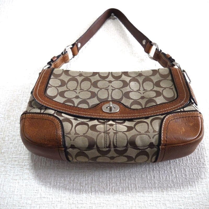 ❀ 美品　COACH　コーチ　ショルダーバッグ　シグネチャー　キャンバス　レザー