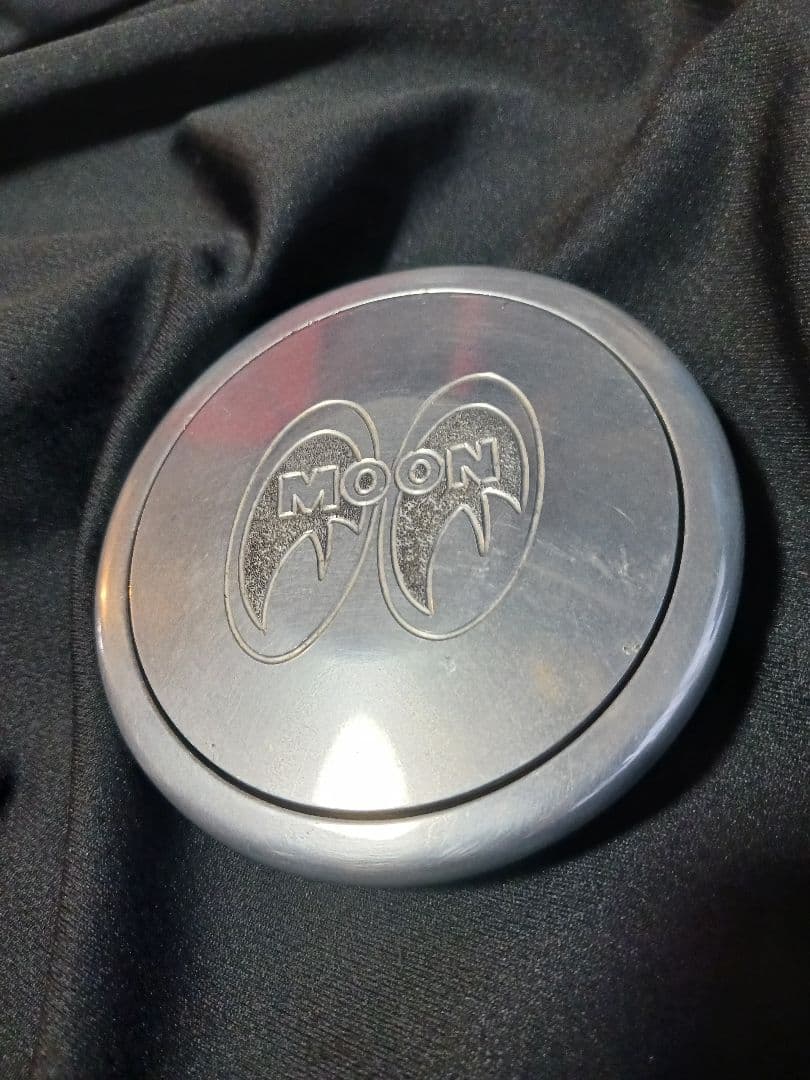 ムーンアイズ製　レカラ　ホーンボタン　MOON