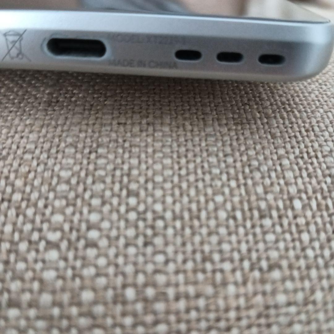 美品シムフリーmotorolaモトローラ ホワイト moto g52j 5G