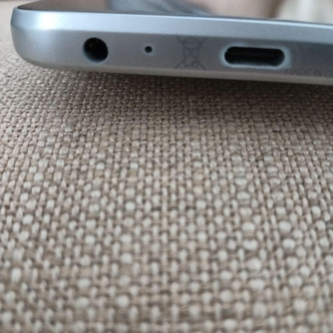 美品シムフリーmotorolaモトローラ ホワイト moto g52j 5G