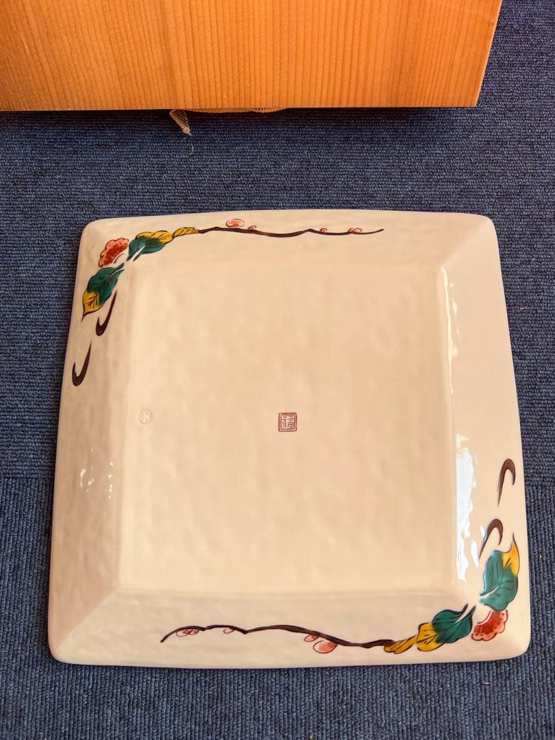 966 九谷焼　做古九谷手　折紙牡丹絵　大皿　角福　時代物　30cm 未使用