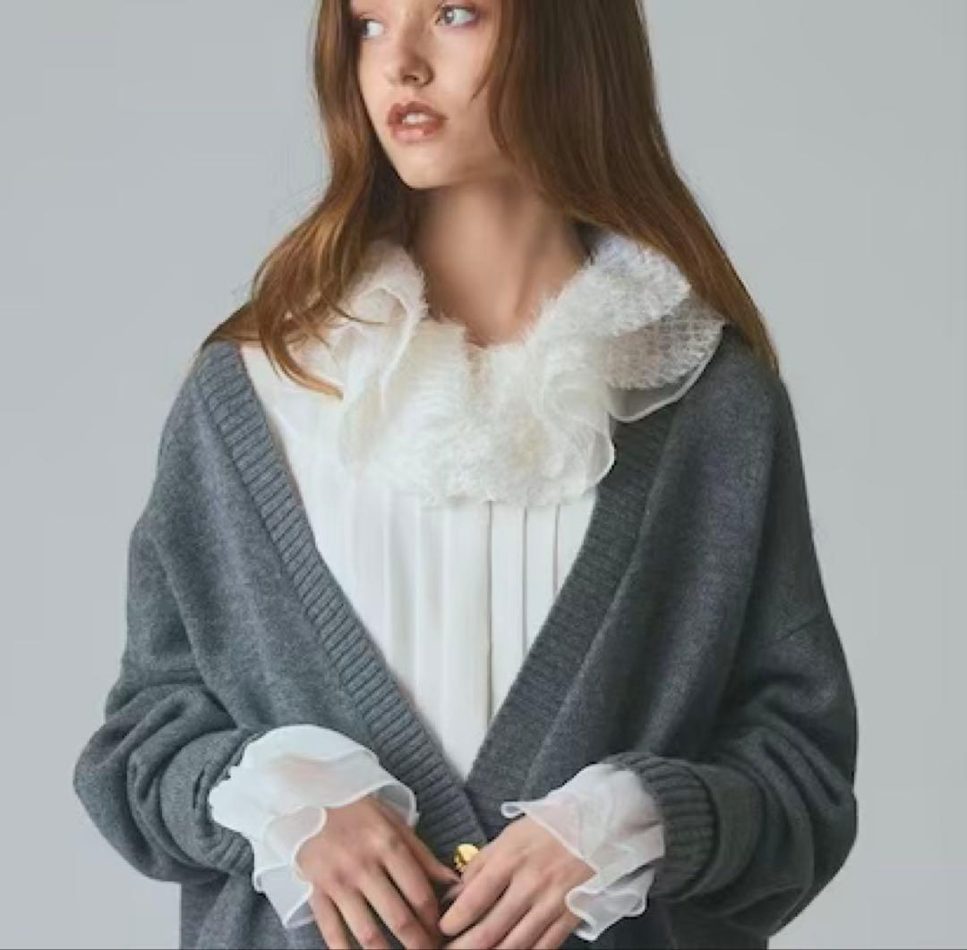 【ほぼ新品】グレースコンチネンタル　グレースクラス　フェザーチュールブラウス