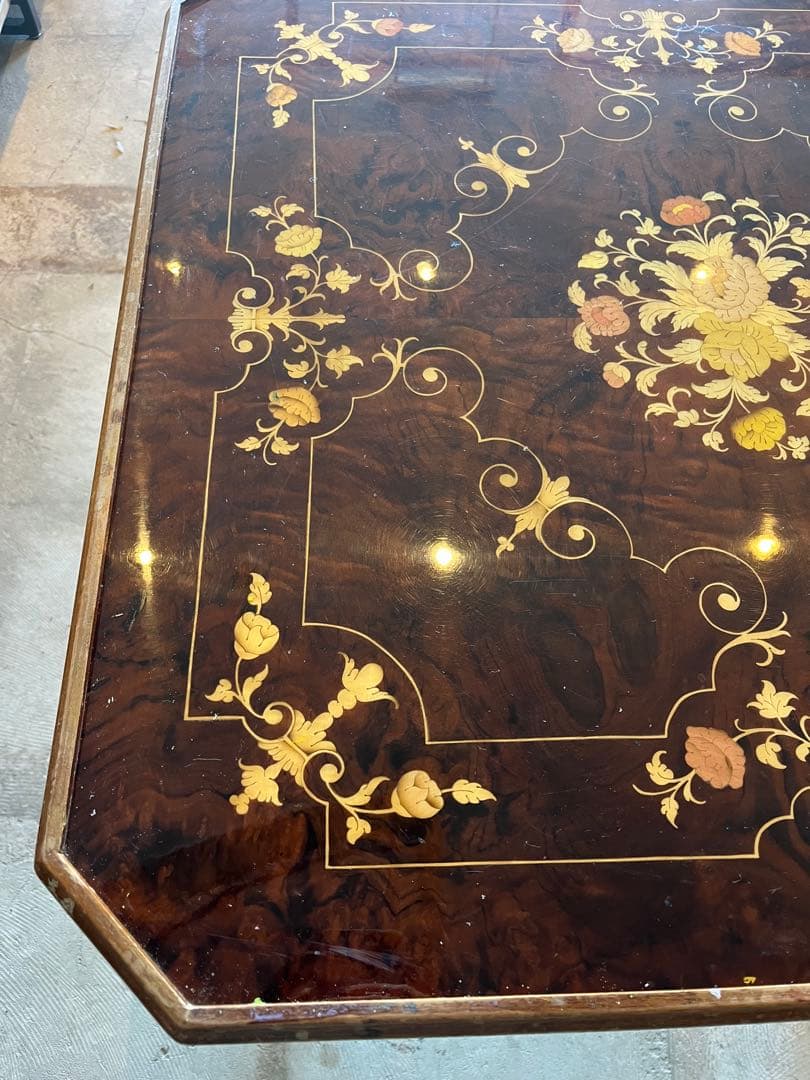 イタリア　ゲームテーブル