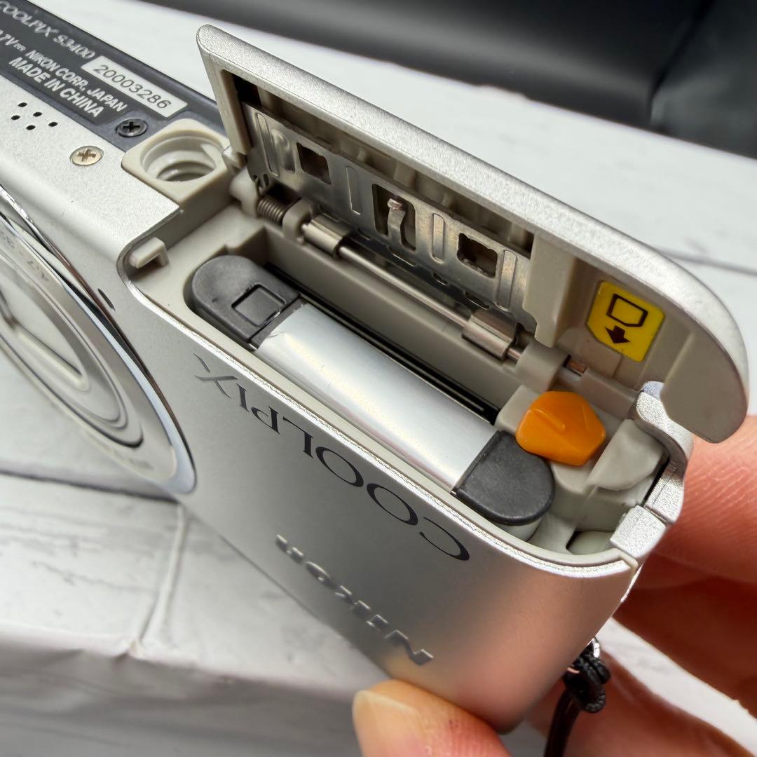 Nikon COOLPIX S3400 シルバー コンパクトデジタルカメラ