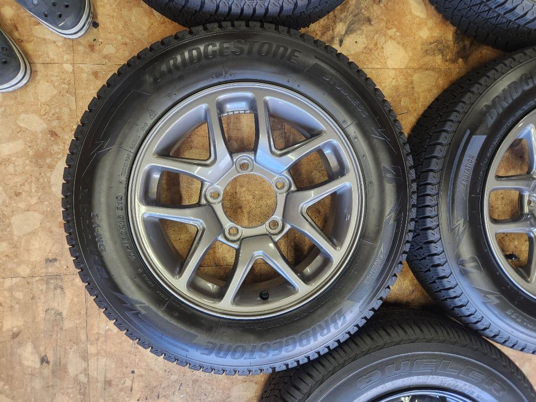 ブリヂストン 16インチ スタッドレスタイヤ ホイールセット