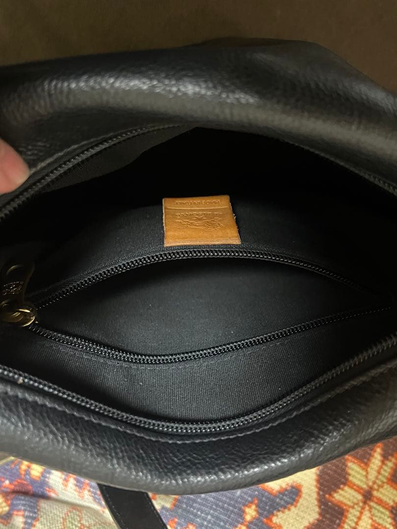 IL BISONTE バケツ型ショルダーバッグ