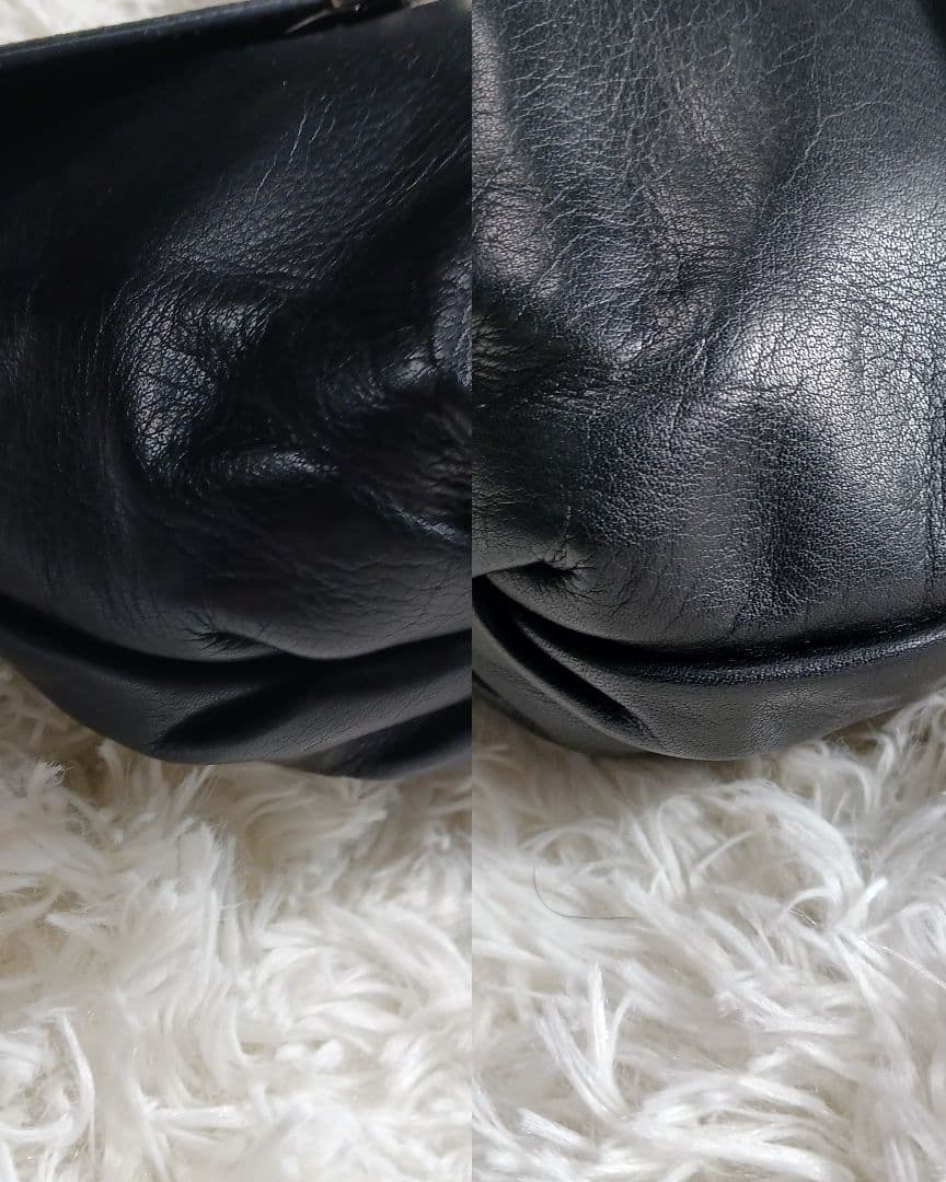 カワカワ　ショルダーバック　レザー　ブラック　斜め掛け　クロスボディ